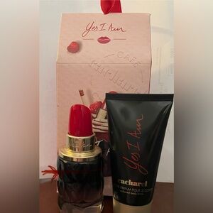Yes I Am Red gift set by Cacharel